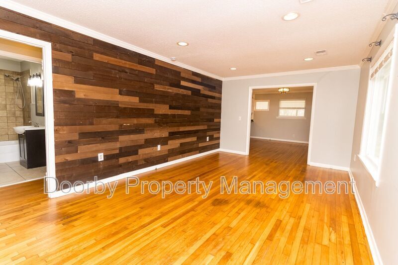 Building Photo - 11412 London Ln