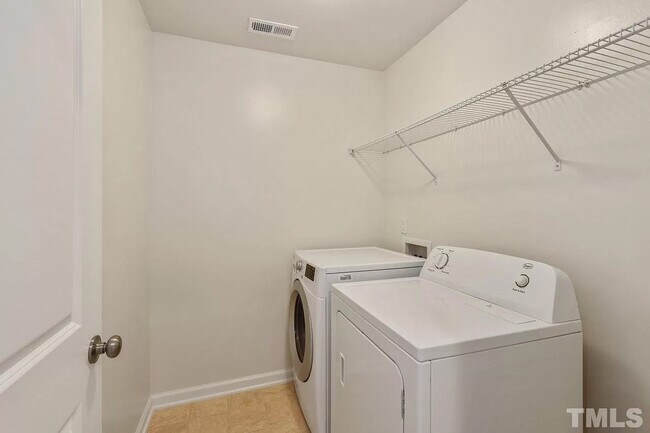 Building Photo - 815 Bristol Bridge Dr