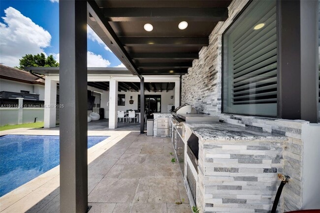 Building Photo - 1550 SW 89th Ct