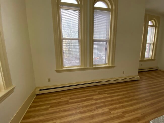 Building Photo - 124 Orange St