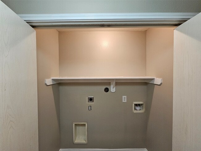 Building Photo - 13111 Cherryglade Ct