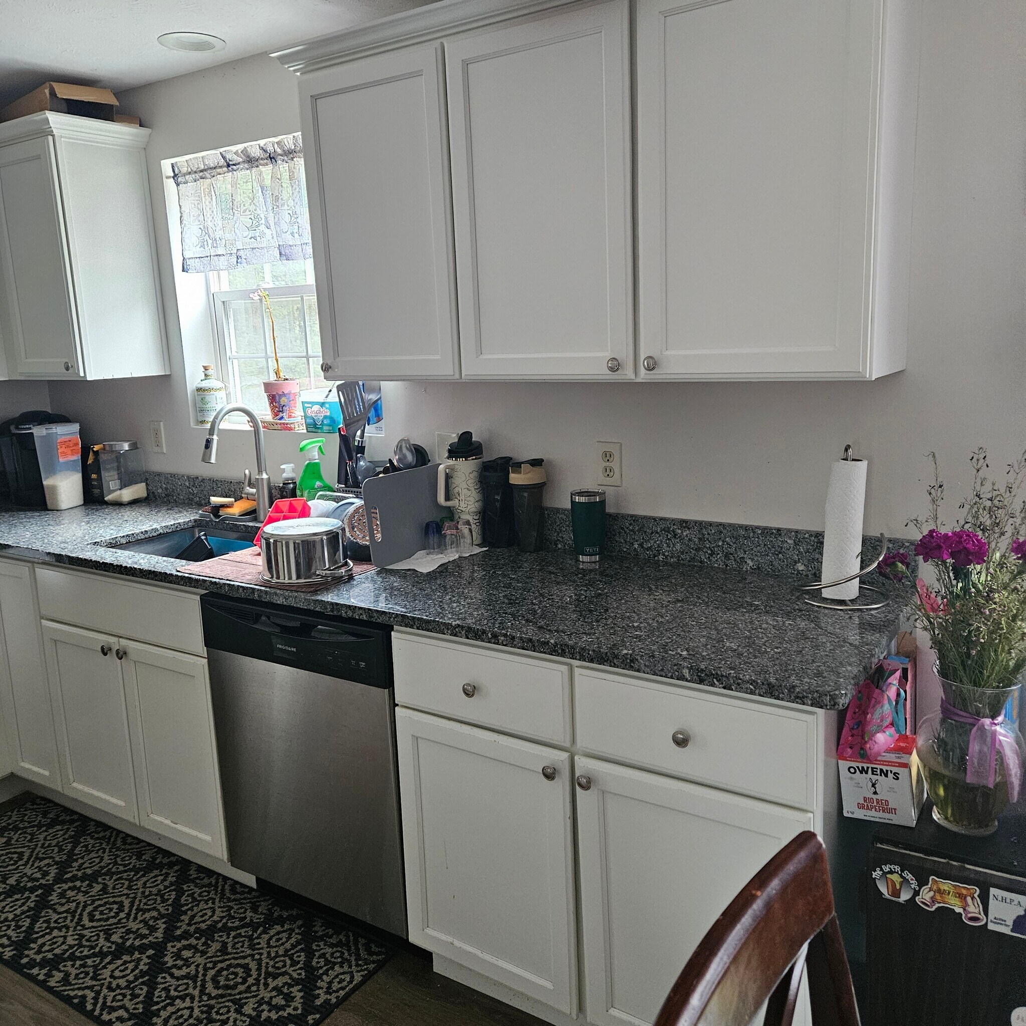 Building Photo - 137B Highrock Rd