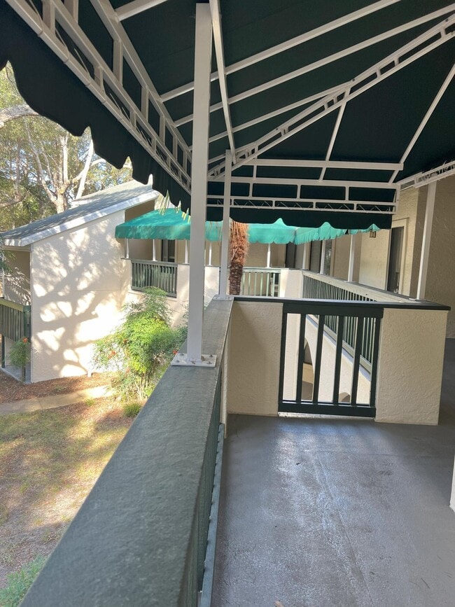 Building Photo - 108 Southlake Ct