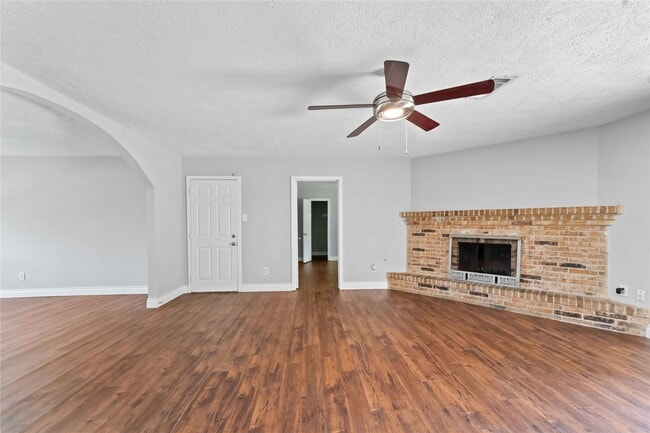 Building Photo - 11419 Panay Dr