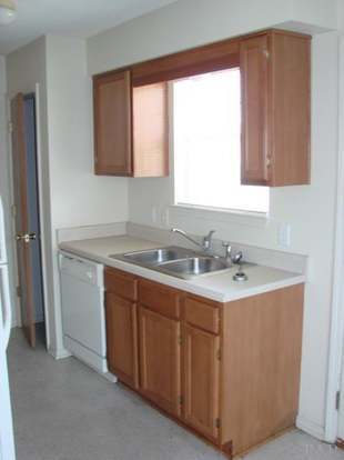 Building Photo - 504 Ashwood Ln