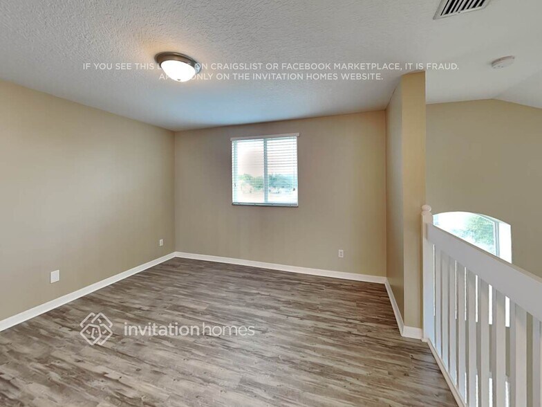 Building Photo - 916 Cristelle Jean Dr