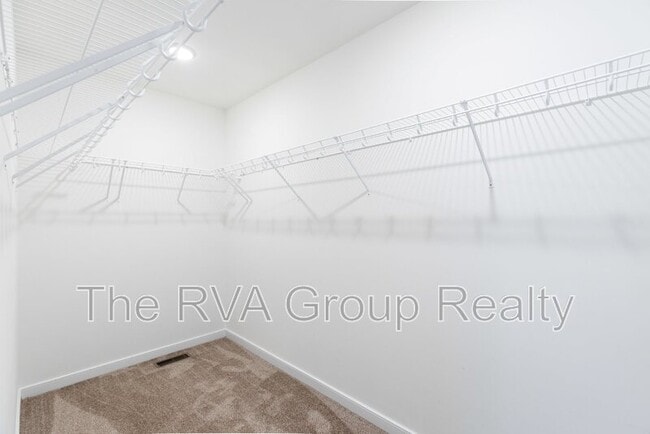 Building Photo - 5620 Moss Side Ave