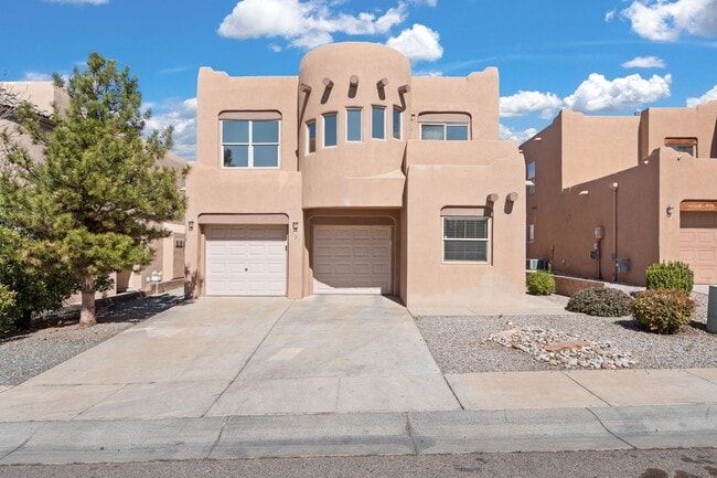 Building Photo - Beautiful Modern Home in Northeast Heights