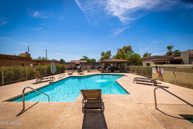 Building Photo - 1317 E Marny Rd