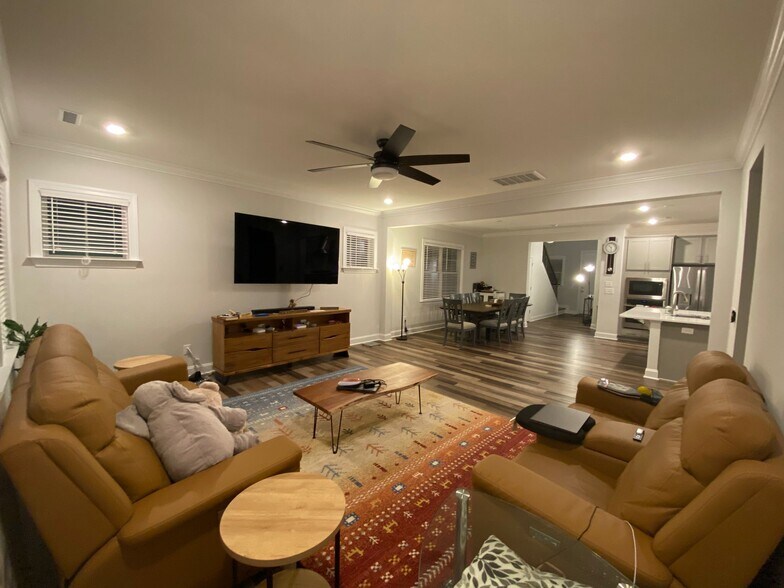 Open Layout - 2905 Baronial St