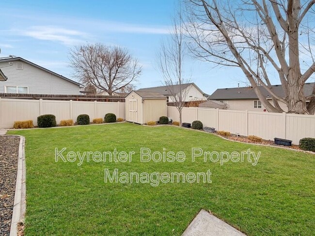 Building Photo - 2807 Mink Pl