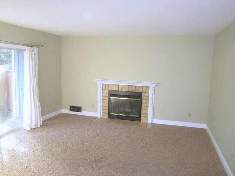 Building Photo - 10833 SE 172nd St