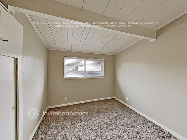 Building Photo - 2705 Los Amigos Dr