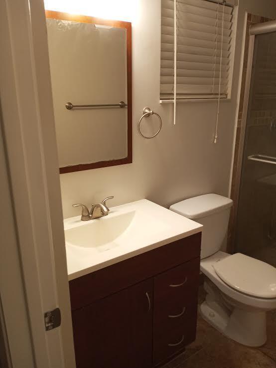 Building Photo - 512 Gardens Dr