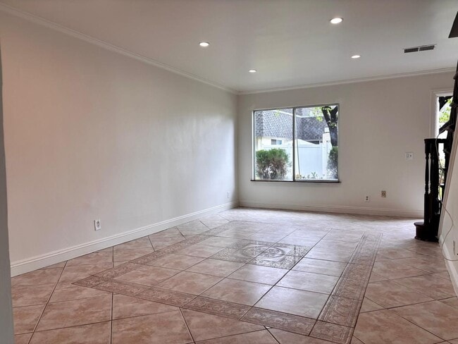 Building Photo - Beautifully updated 2-bedroom, 1.5-bathroom townhome located in the highly desirable Reseda area ...