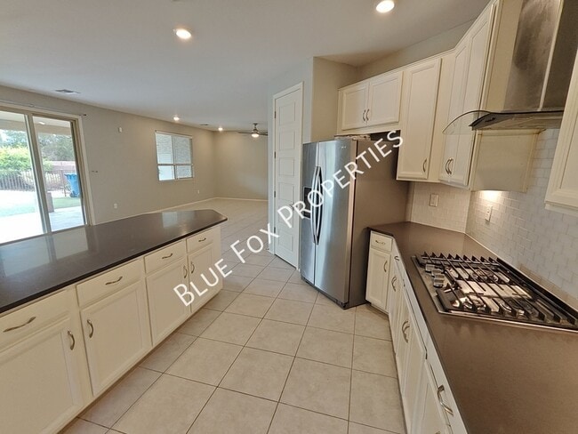 Building Photo - 8838 N Hardy Preserve Loop