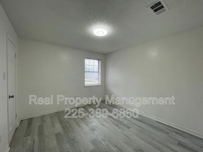Building Photo - 1511 Cristy Dr