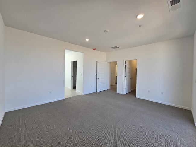 Building Photo - 7438 Chadbourne Wy
