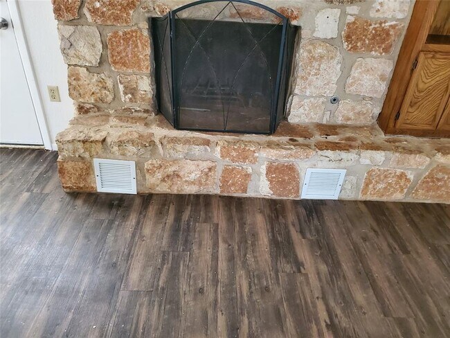 Building Photo - 907 Fairway Green Cove