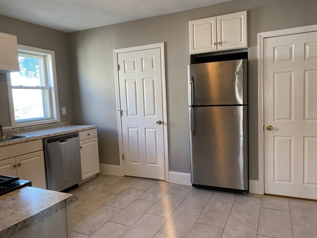 Building Photo - Trump Property