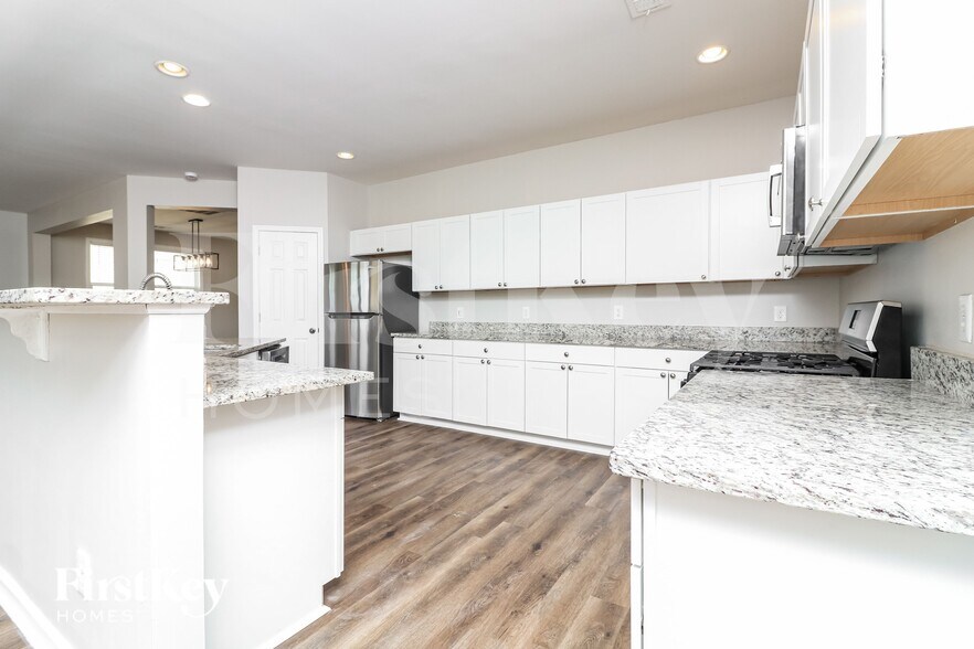 Building Photo - 85 Parkmont Way