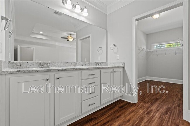 Building Photo - 405 Senate St