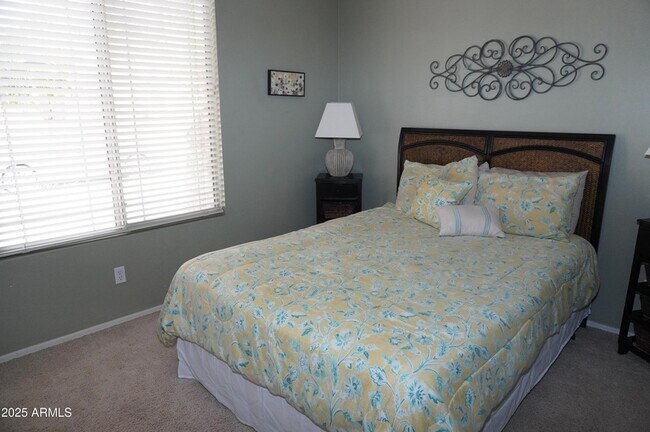 Building Photo - 1821 W Glenhaven Dr