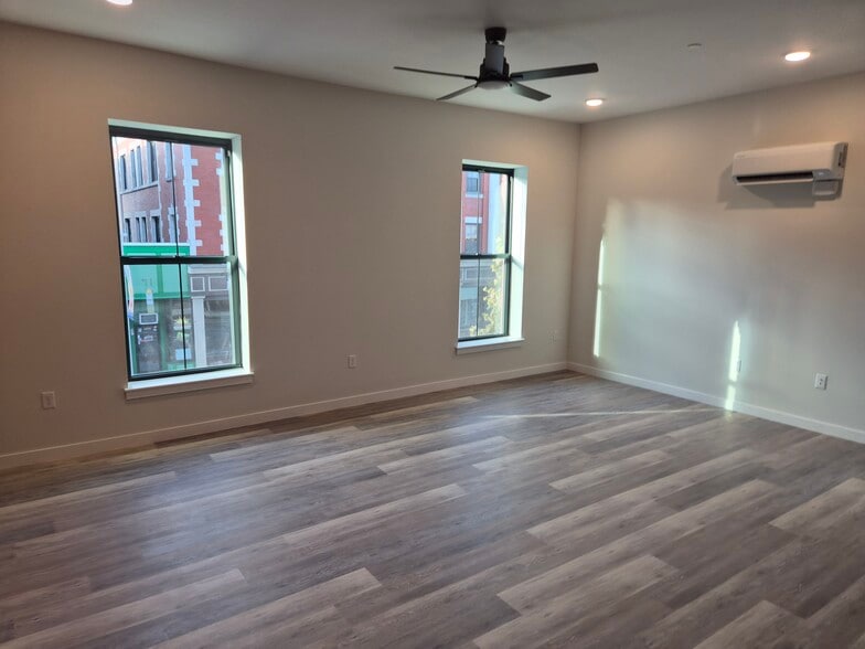 Building Photo - 36 Pleasant St