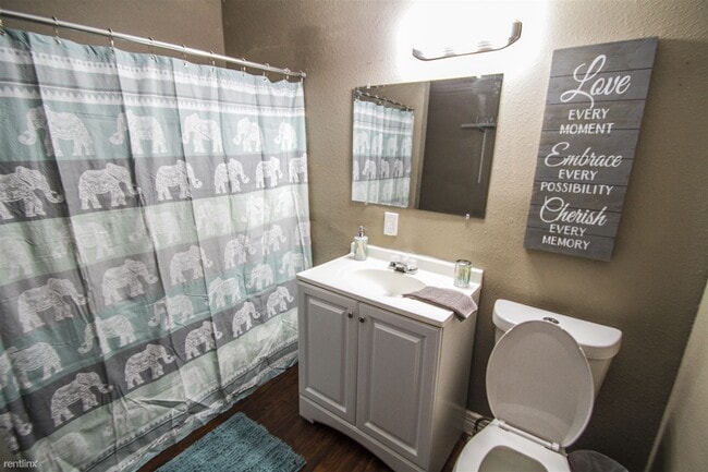 Building Photo - 1214 Florida St