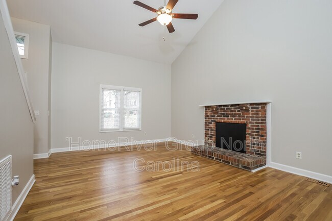 Building Photo - 1702 Plateau Ct