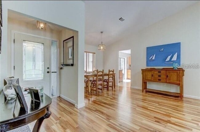 Building Photo - 9030 Bullrush Ct