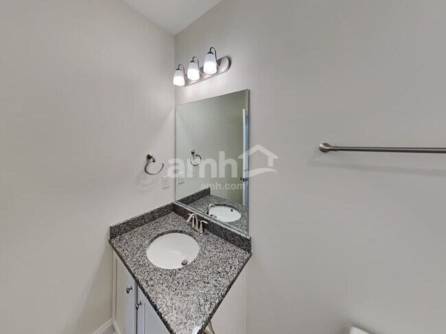 Building Photo - 1100 Amberly Wy