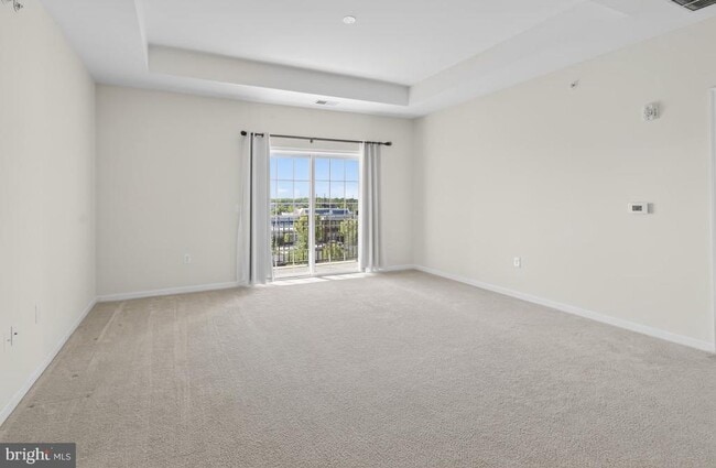 Building Photo - 1447 Sierra Dr