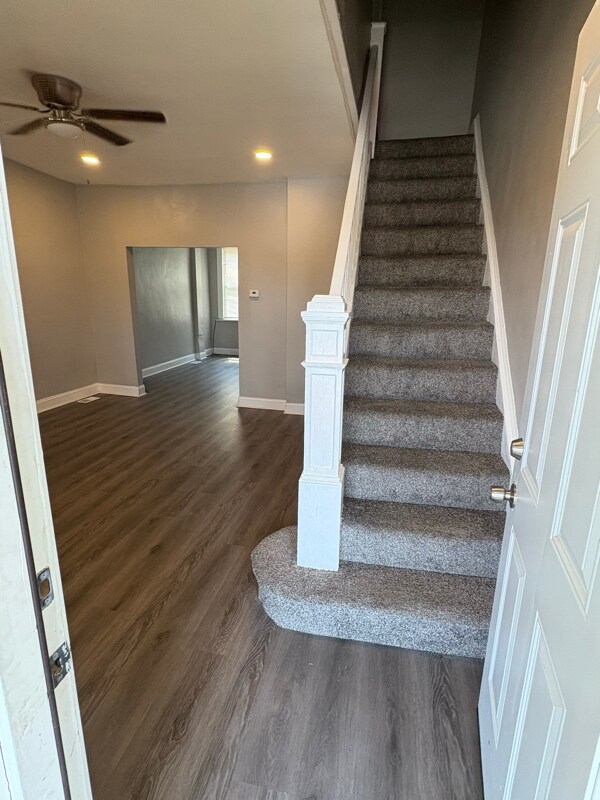 Building Photo - 3013 Ridgewood Ave