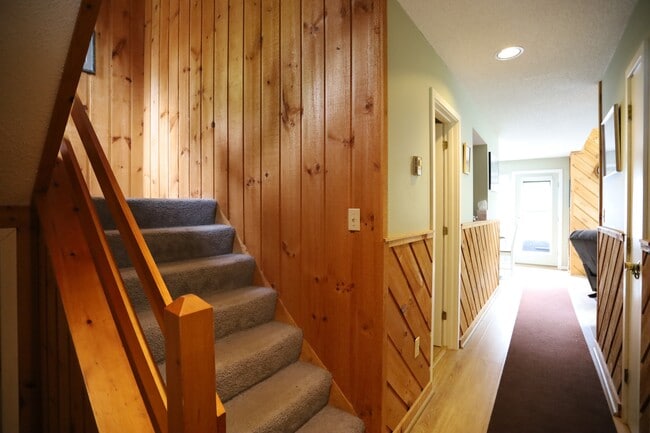 Building Photo - 1 Mountain Brook Way