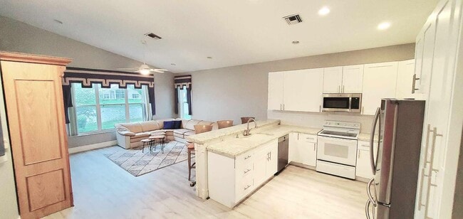 Building Photo - 11595 Pamplona Blvd
