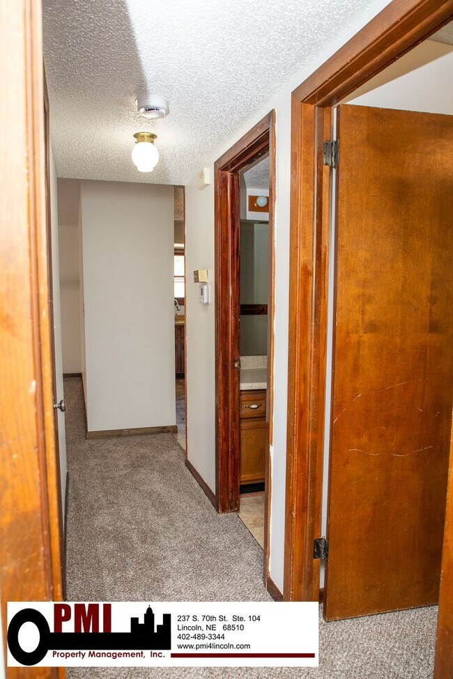 Building Photo - 3800/3802 Keith Cir