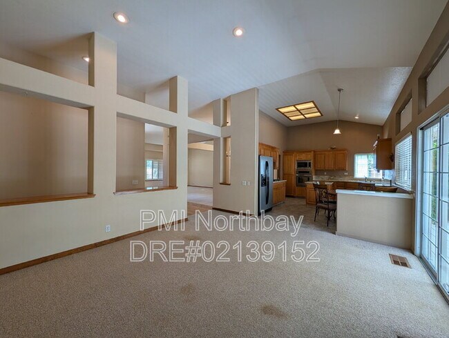 Building Photo - 3275 Formby Ln