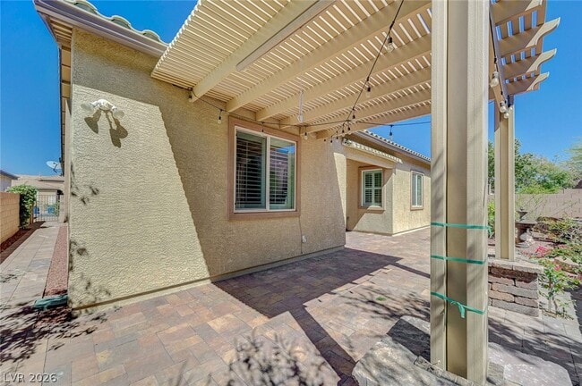 Building Photo - 933 Everest Peak Ave