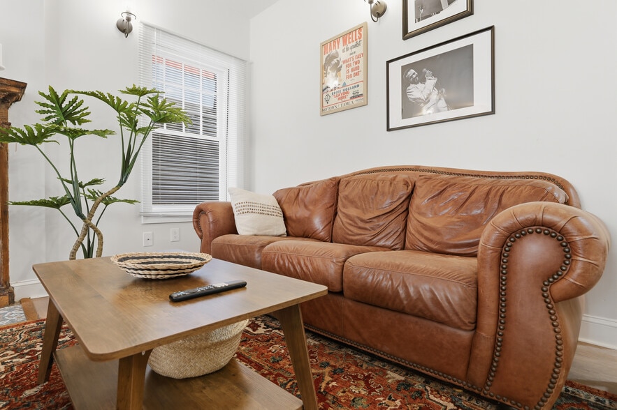 Building Photo - 4635 John R St