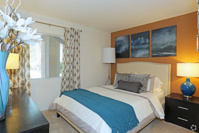 2BR,2BA-1015SF Bedroom - Cimarron