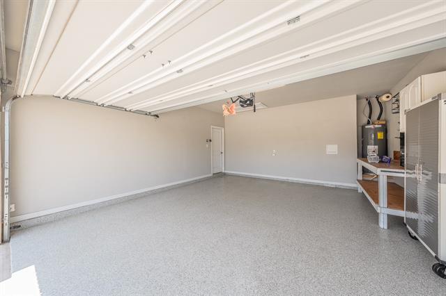 Building Photo - 561 Concho St