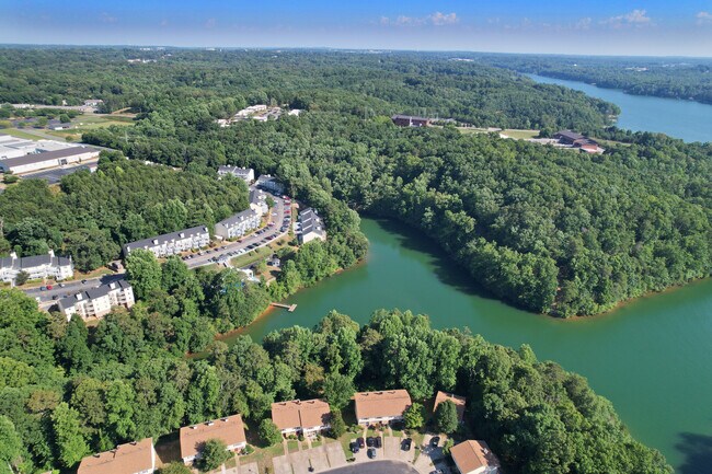 Building Photo - 2507 Hidden Cove Ct