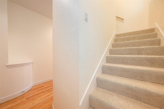 Building Photo - 3722 Main Poplar Dr