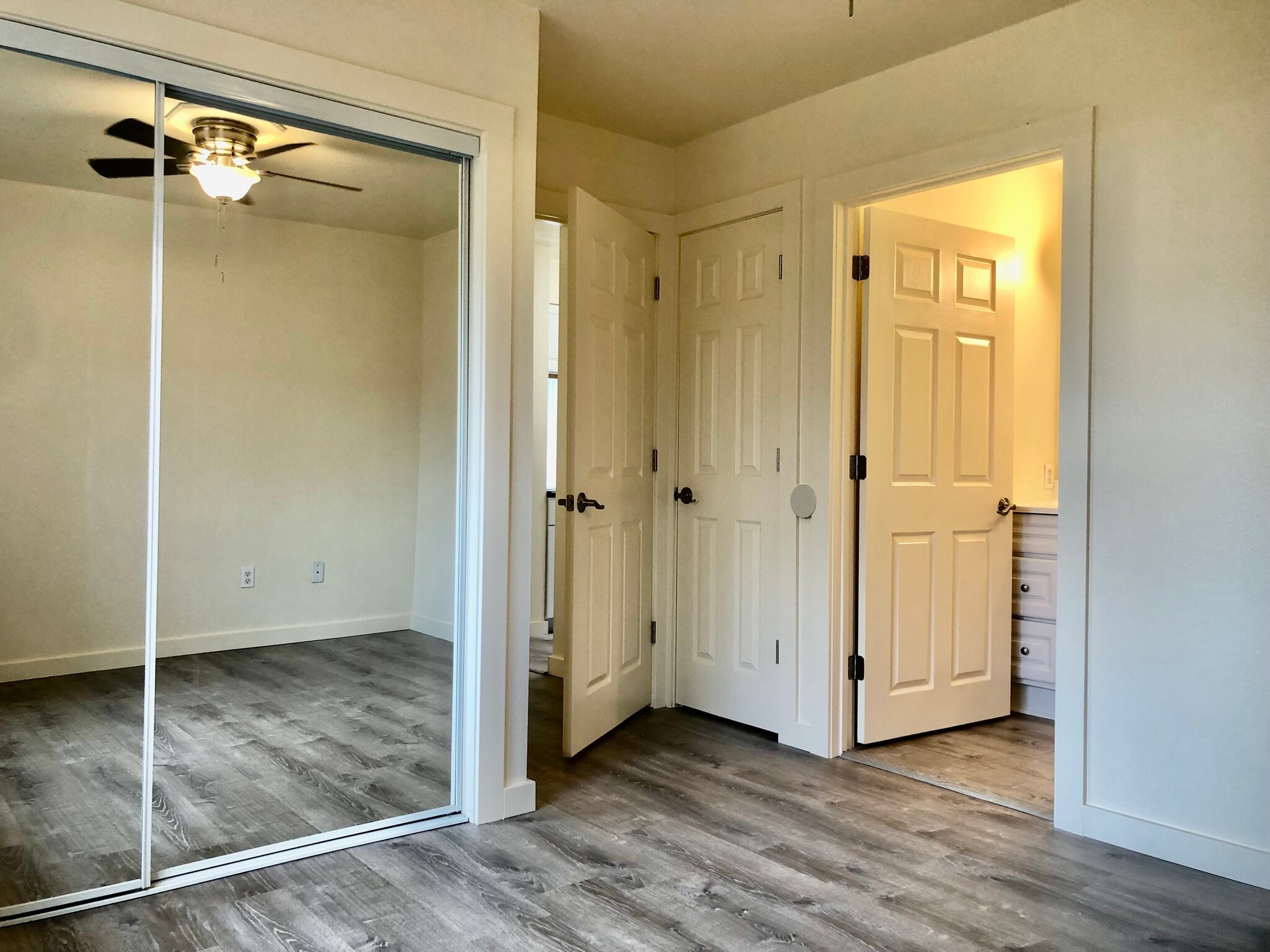 Building Photo - 550 Van Wey Cir