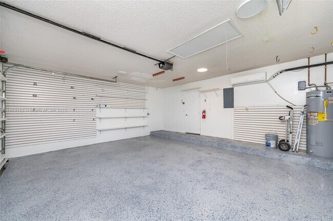 Building Photo - 721 NW 193rd Ave