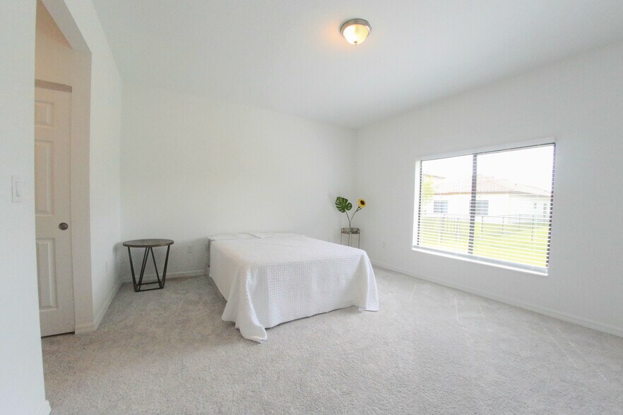 Building Photo - 4864 Gambero Way