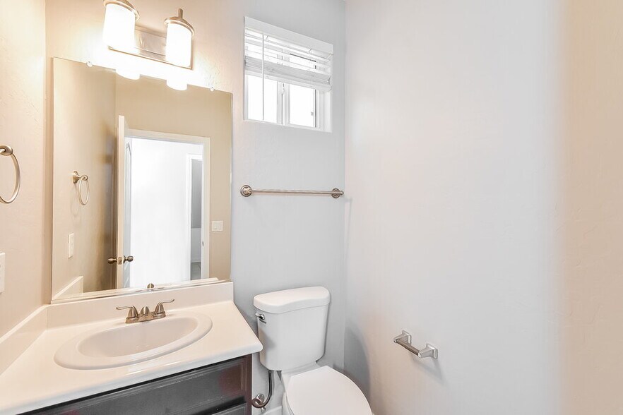 Building Photo - 9321 Golden Lad Ave