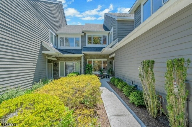 Building Photo - 224 Barnstable Dr