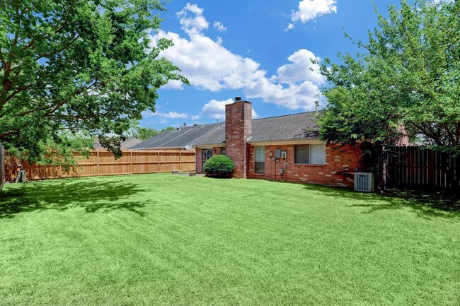 Building Photo - 12038 Flaxen Dr